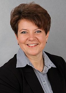 Passfoto2017 Manuela Bernhard